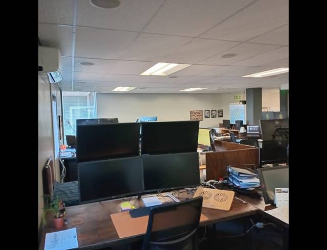221M² OFFICE TO LET IN TECHNO PARK